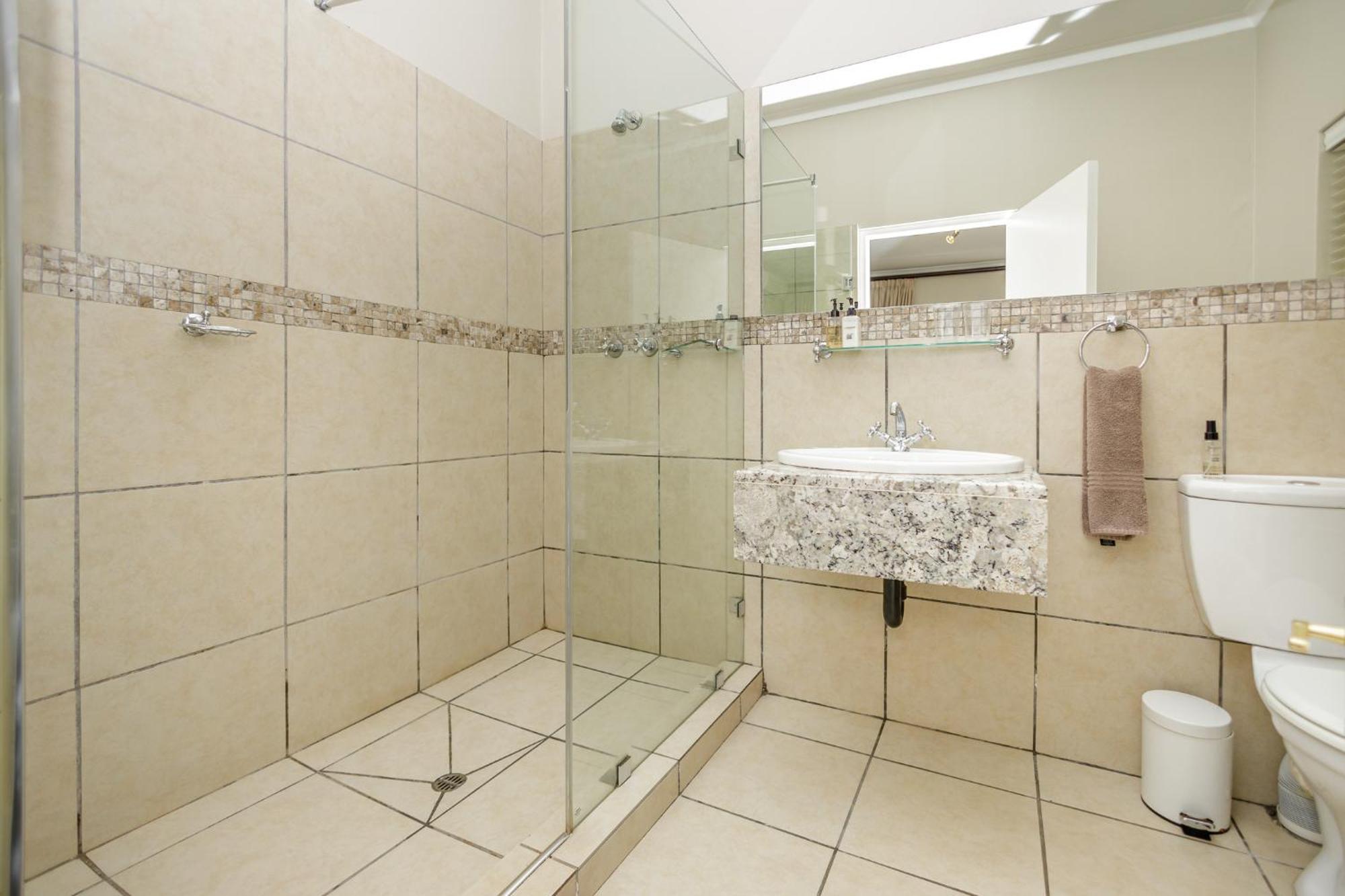 The Ashford Hotel Johannesburg Room photo
